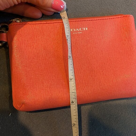 Coach leather double corner zip wristlet - Picture 5 of 7